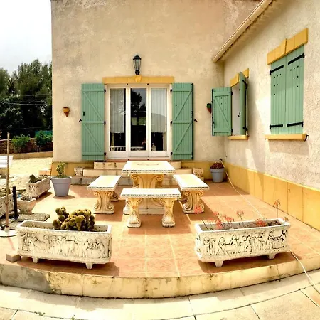 Villa : Au Coeur De Provence *